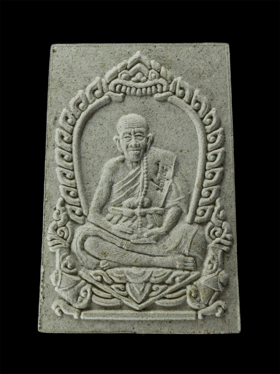 15Jun24 (149)p.jpg - พระผงซุ้มพญานาค หลวงปู่แสน ปสนฺโน วัดบ้านหนองจิก จ.ศรีสะเกษ หมายเลข ๑๐๕๔ อายุวัฒนมงคล ๑๑๐ ปั พ.ศ.2560 เนื้อผงพุทธคุณ ผงว่าน พระสวยมวลสารดี พร้อมกล่องเ [..] | https://kamulet.in.th